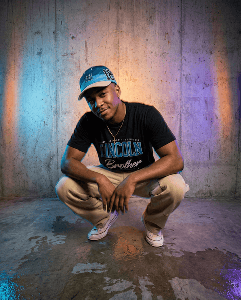 DungeonForward - The Family - Lincoln University (MO) (LUMO) - Tshirt - DungeonForward