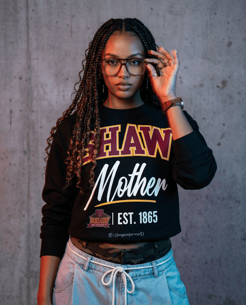 DungeonForward - The Family - Shaw University (SHAW) - Sweatshirt - DungeonForward